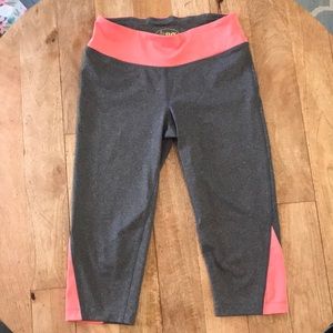 90 Degrees By Reflex Workout Capri Pants